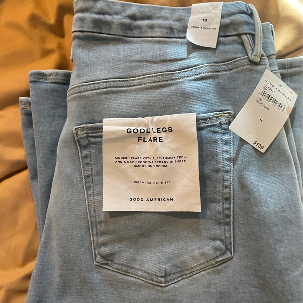 NWT Good American Good Legs Flare Jeans Size 16